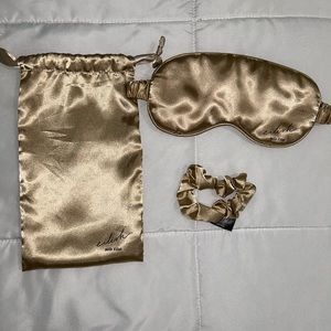 Billie Eilish sleep set